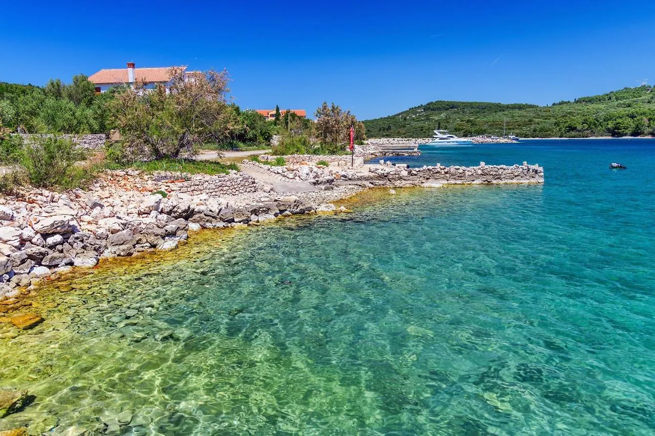 Modern Apartment On The Beach - Mala Lamjana Kali 0*,