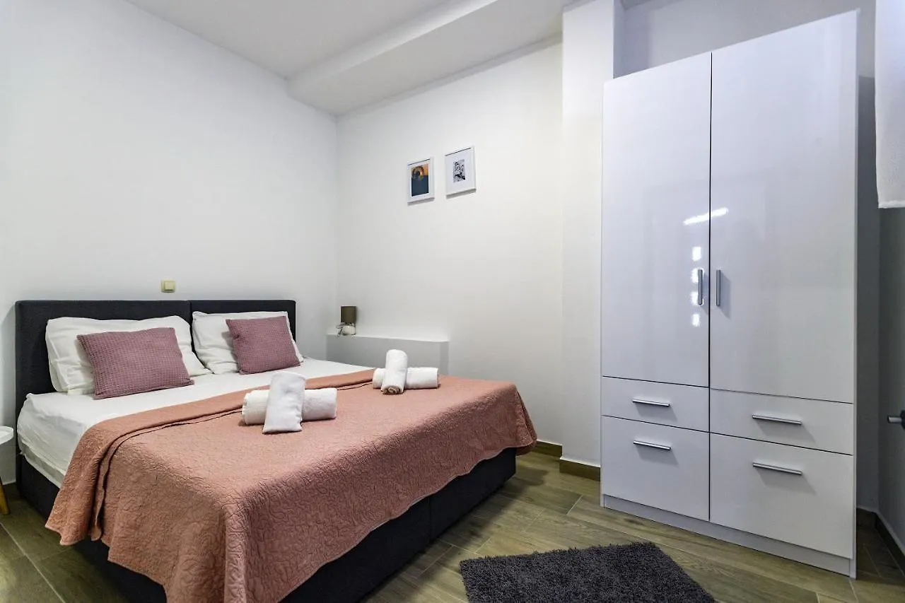 Modern Apartment On The Beach - Mala Lamjana Kali